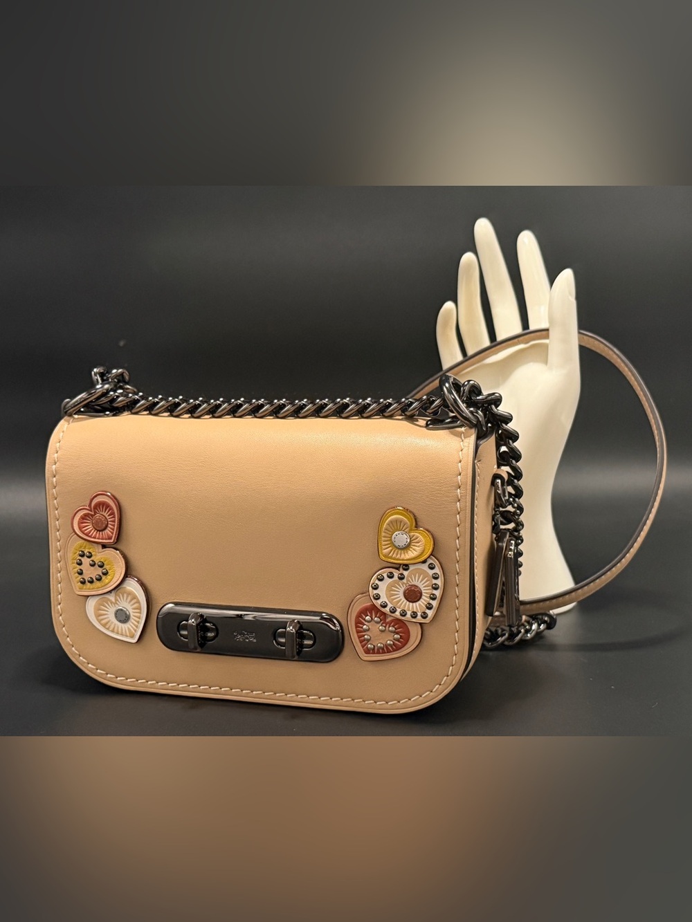 Coach Swagger Shoulder Bag 20
With Hearts